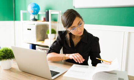 Formación continua y desarrollo profesional: La clave del éxito docente en la educación actual