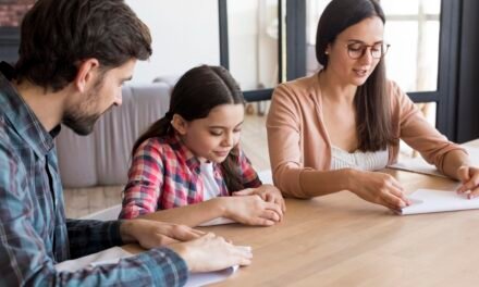 Límites que construyen hogares felices: Cómo establecer reglas claras para una convivencia armoniosa