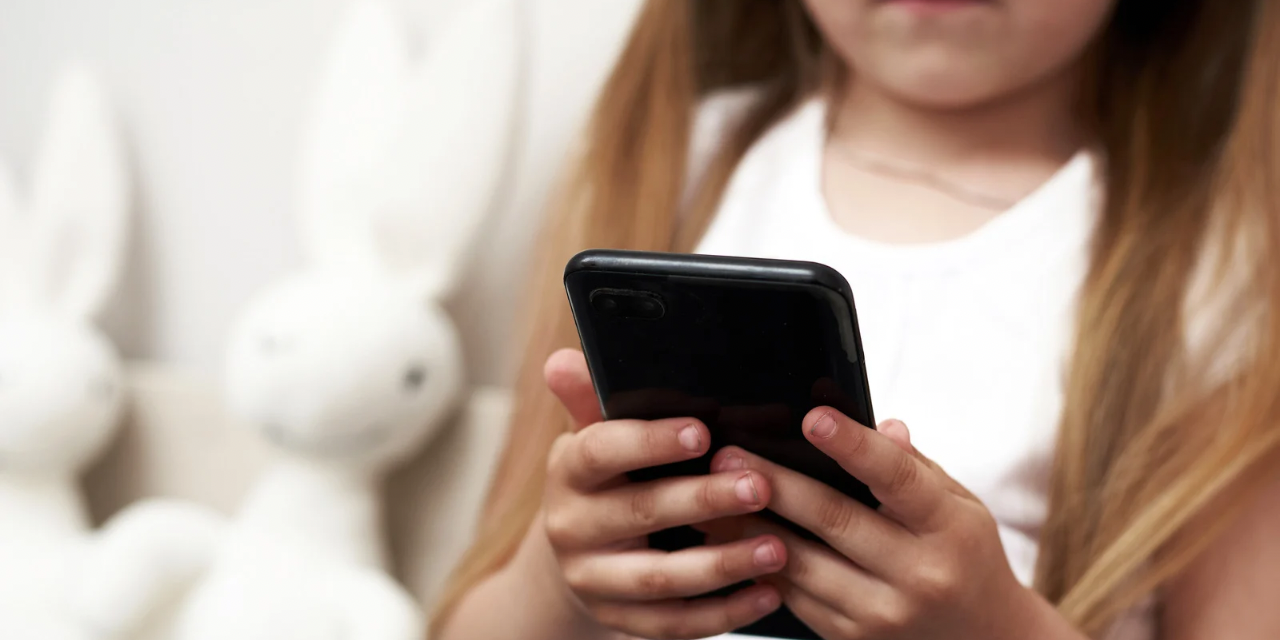 ¿A partir de qué edad permitir el uso del celular a nuestros hijos y con qué objetivo?