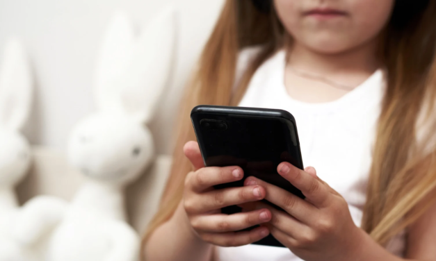Uso responsable del celular en la escuela: Entre el control y la oportunidad
