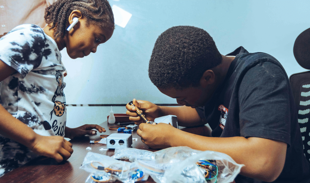 Cómo aplicar el aprendizaje por servicio en proyectos escolares