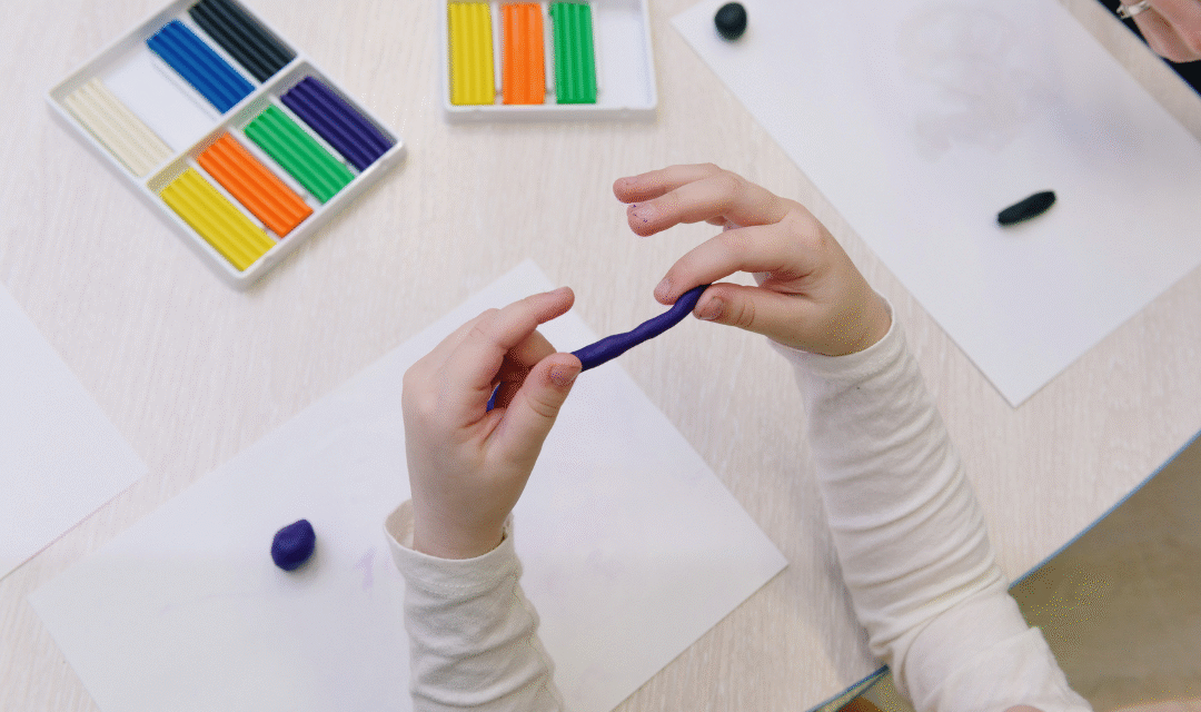 Escuelas que construyen con las manos: el poder del aprender haciendo