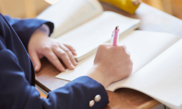 La escritura reflexiva como herramienta de aprendizaje y autoconocimiento