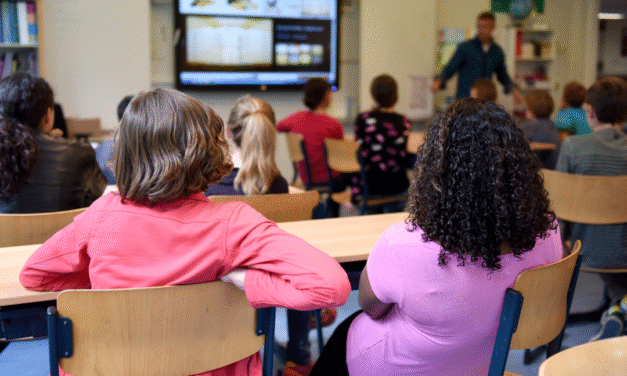 Enseñar geografía de forma innovadora con plataformas de exploración digital