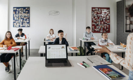 Enseñar en tiempos de cambio: el docente como guía del futuro
