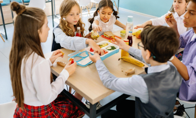 La conexión entre nutrición y rendimiento académico diario