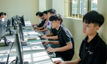 Usar la inteligencia artificial como compañera de aprendizaje en la redacción