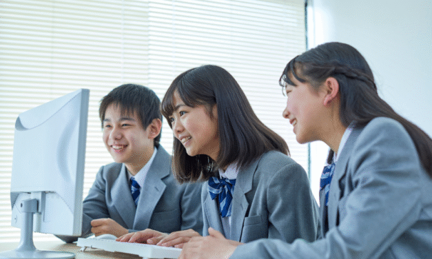 Cómo transformar la información en aprendizaje crítico para los estudiantes