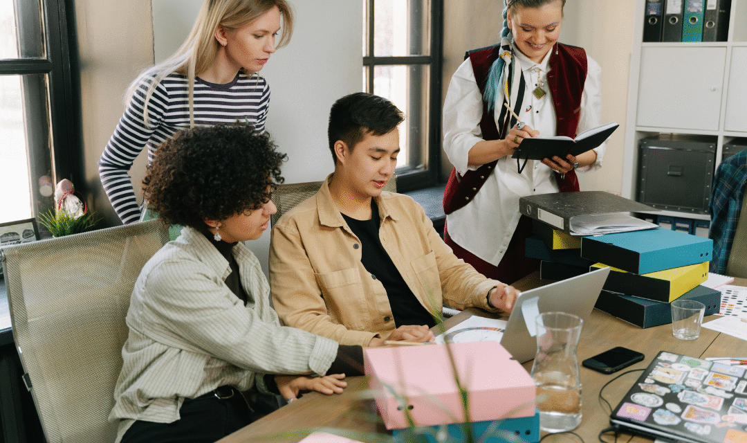Jóvenes que crean: la enseñanza del emprendimiento en las aulas latinoamericanas