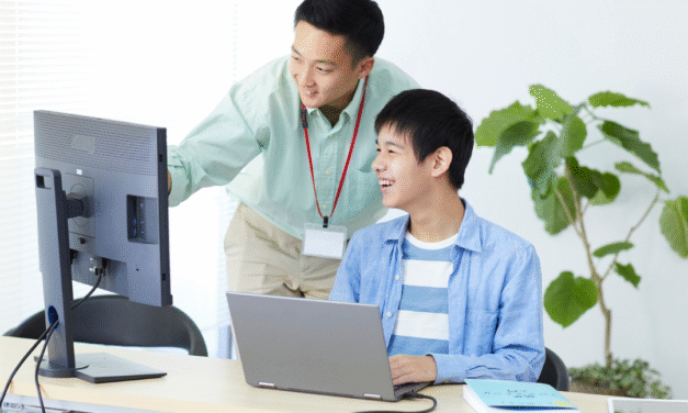 Automatización educativa: por qué el docente sigue siendo esencial