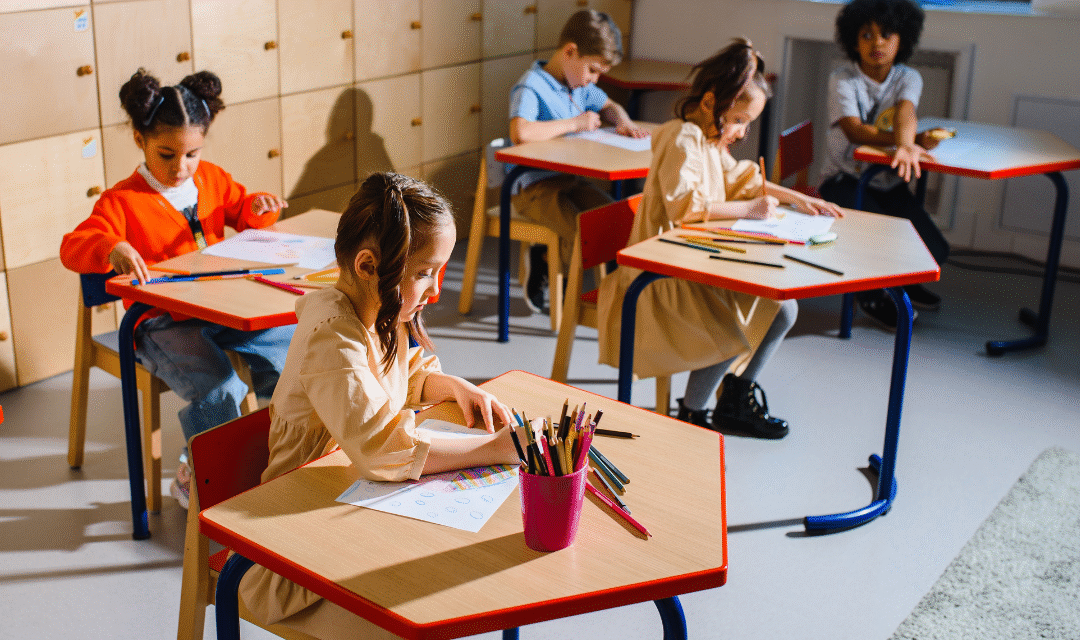 Enseñar mirando atrás: cómo el pasado orienta la innovación escolar