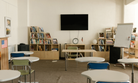 Lo que la historia aún enseña: el legado del pasado en la educación actual