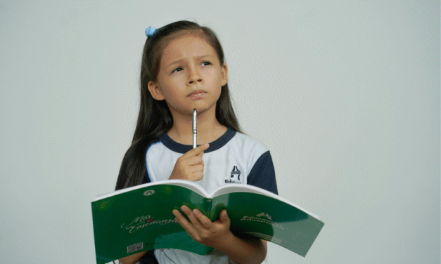 Enseñar a pensar: el verdadero sentido de la educación moderna