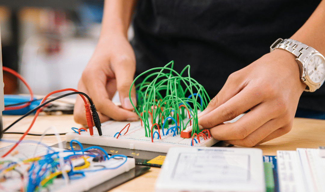 Educación técnica y empleo local en contextos vulnerables