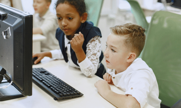 Señales claras para reconocer tareas escolares generadas con IA