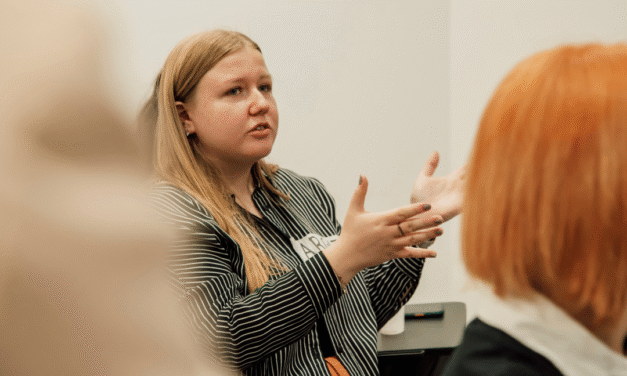 Debate escolar en tiempos difíciles: herramientas para docentes