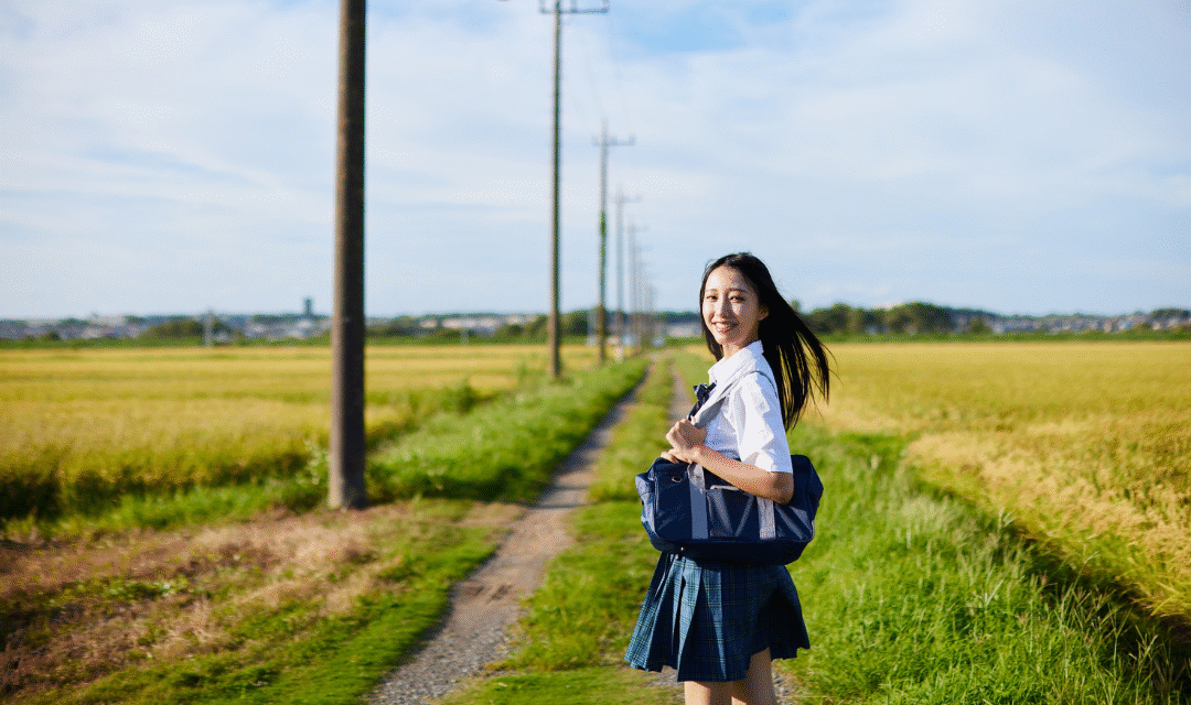 Innovación pedagógica en escuelas rurales con recursos locales