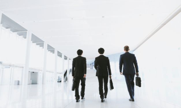 Carreras mejor pagadas 2025: opciones que dan gran futuro