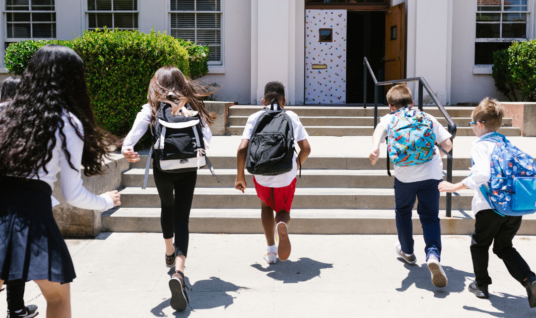 Educación en movimiento: estrategias para estudiantes desplazados