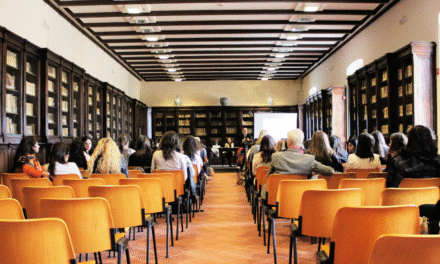 Capacitación docente en tiempos de crisis: respuestas globales