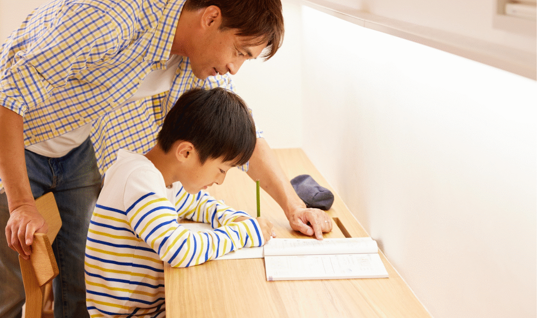 Acompañar las tareas escolares sin conflictos en casa