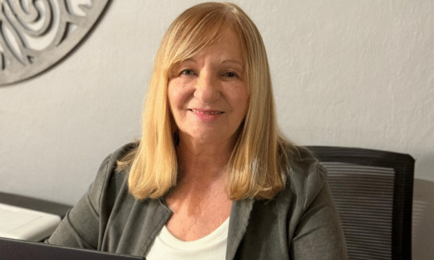 De Maestra a Conferencista Internacional: Una charla con Marta Bonserio ante su 5ª Feria del Libro