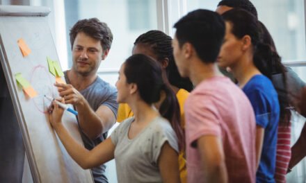 Orientación vocacional: 10 pasos para ayudar a los jóvenes a construir su futuro con confianza