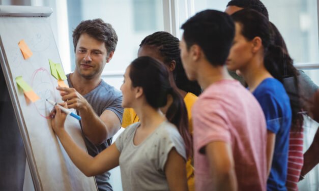 Orientación vocacional: 10 pasos para ayudar a los jóvenes a construir su futuro con confianza